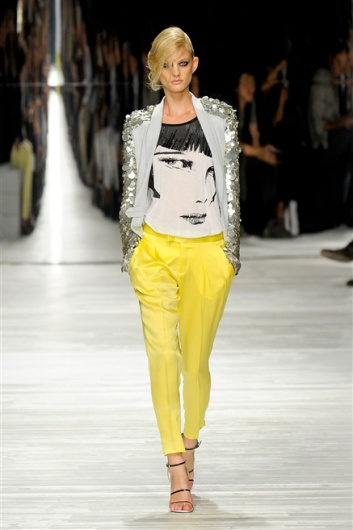 Fotoservizio/SS 2012/WOMEN/ICEBERG/41