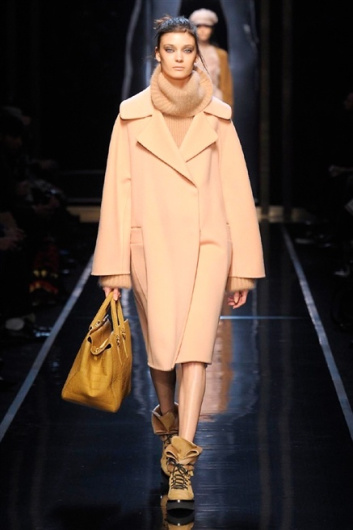 Fotoservizio/FW 2014-2015/WOMEN/ERMANNO SCERVINO/DP1/11