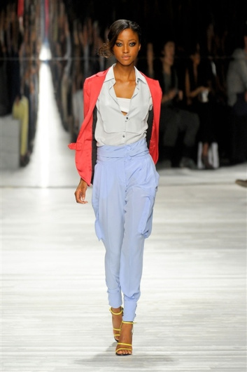 Fotoservizio/SS 2012/WOMEN/ICEBERG/35