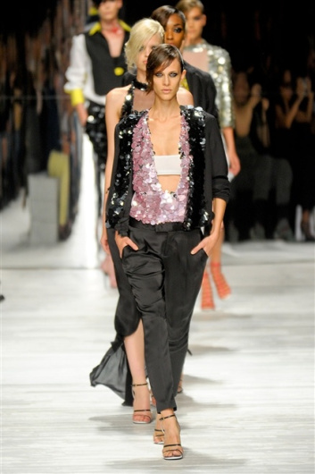 Fotoservizio/SS 2012/WOMEN/ICEBERG/48