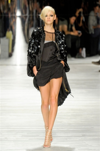 Fotoservizio/SS 2012/WOMEN/ICEBERG/43