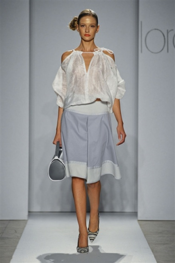 Fotoservizio/SS 2012/WOMEN/LORENZO RIVA/21