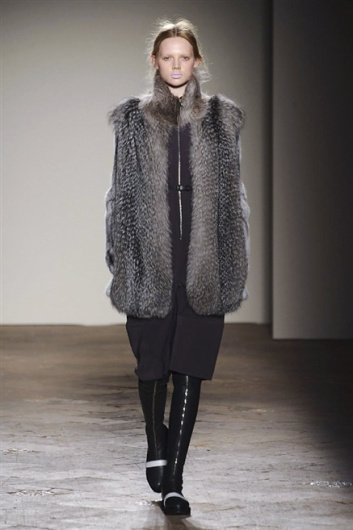 Fotoservizio/FW 2014-2015/WOMEN/GABRIELE COLANGELO/DP1/10