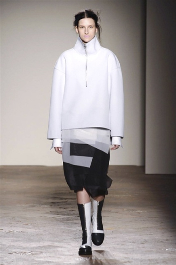 Fotoservizio/FW 2014-2015/WOMEN/GABRIELE COLANGELO/DP1/17