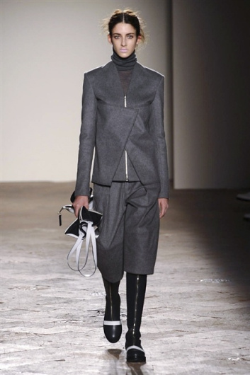 Fotoservizio/FW 2014-2015/WOMEN/GABRIELE COLANGELO/DP1/18