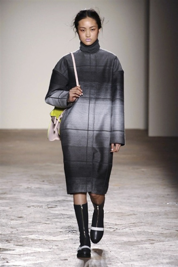 Fotoservizio/FW 2014-2015/WOMEN/GABRIELE COLANGELO/DP1/22