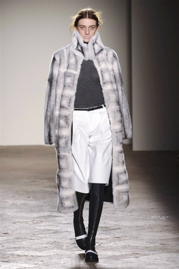 Fotoservizio/FW 2014-2015/WOMEN/GABRIELE COLANGELO/DP1/27