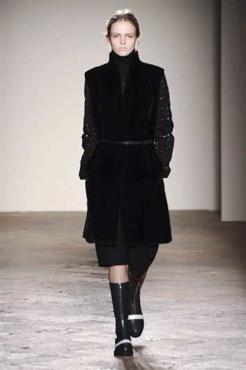 Fotoservizio/FW 2014-2015/WOMEN/GABRIELE COLANGELO/DP1/30