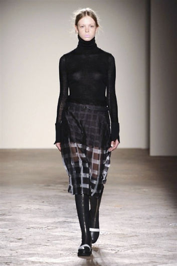 Fotoservizio/FW 2014-2015/WOMEN/GABRIELE COLANGELO/DP1/33
