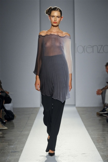 Fotoservizio/SS 2012/WOMEN/LORENZO RIVA/38