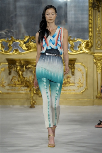 Fotoservizio/SS 2012/WOMEN/MARCO DE VINCENZO/4