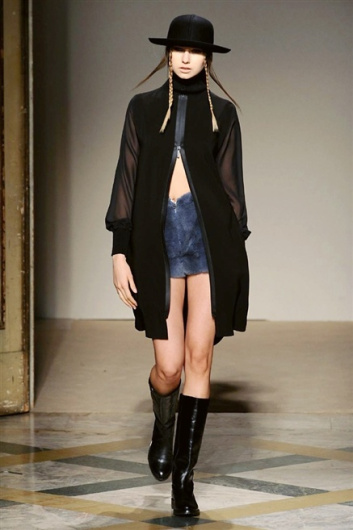 Fotoservizio/FW 2014-2015/WOMEN/GRINKO/DP1/16