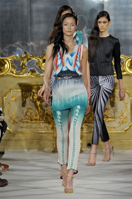 Fotoservizio/SS 2012/WOMEN/MARCO DE VINCENZO/33