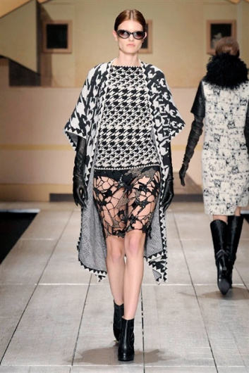 Fotoservizio/FW 2014-2015/WOMEN/LAURA BIAGIOTTI/DP1/3