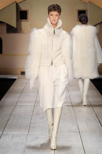 Fotoservizio/FW 2014-2015/WOMEN/LAURA BIAGIOTTI/DP1/9