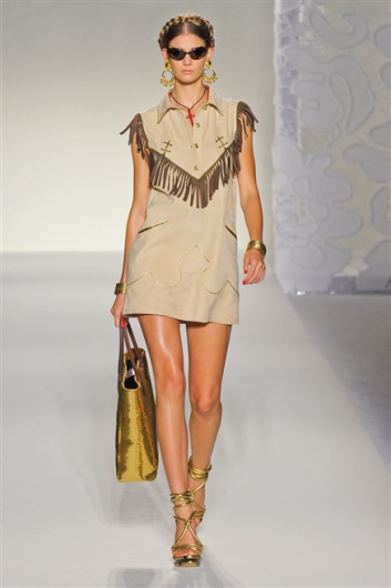 Fotoservizio/SS 2012/WOMEN/MOSCHINO/39