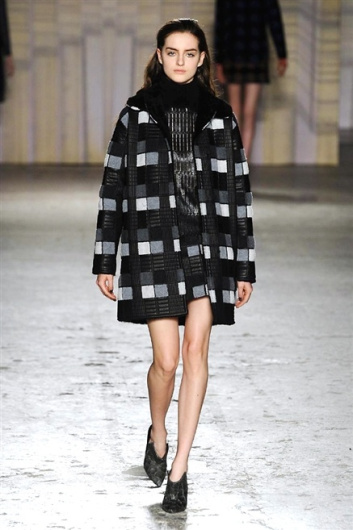 Fotoservizio/FW 2014-2015/WOMEN/MARCO DE VINCENZO/DP1/18