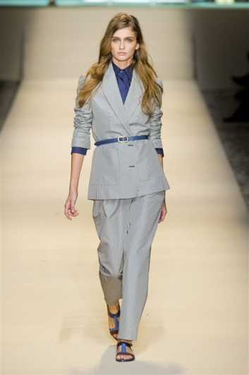 Fotoservizio/SS 2012/WOMEN/TRUSSARDI/17