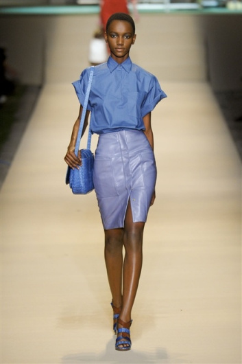 Fotoservizio/SS 2012/WOMEN/TRUSSARDI/19