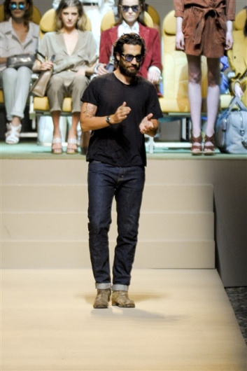 Fotoservizio/SS 2012/WOMEN/TRUSSARDI/30