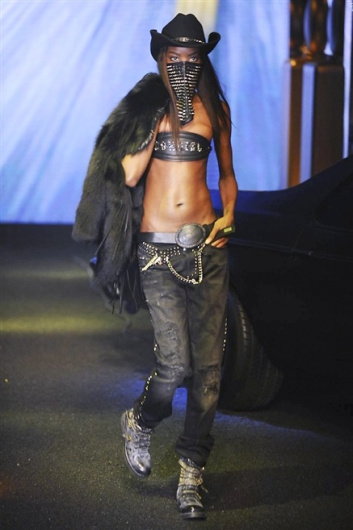 Fotoservizio/FW 2014-2015/WOMEN/PHILIPP PLEIN/DP1/42