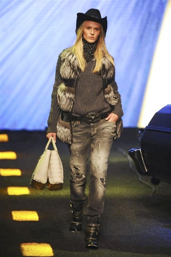 Fotoservizio/FW 2014-2015/WOMEN/PHILIPP PLEIN/DP1/45