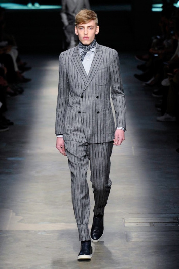 Fotoservizio/SS 2015/MEN/ERMENEGILDO ZEGNA/DP2/4