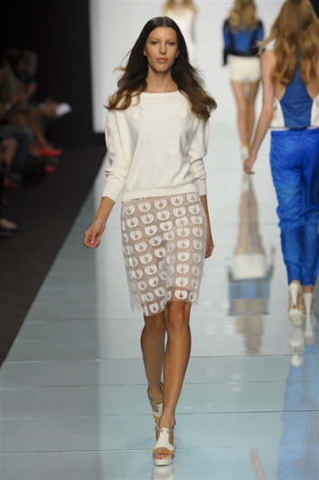 Fotoservizio/SS 2012/WOMEN/ANTEPRIMA/6