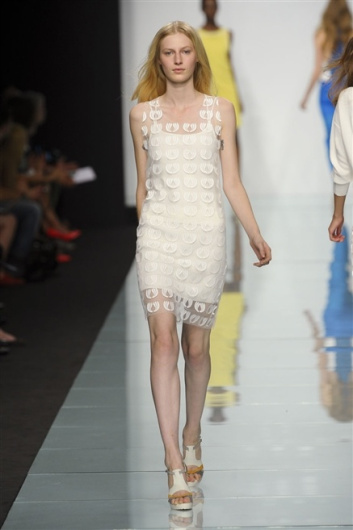 Fotoservizio/SS 2012/WOMEN/ANTEPRIMA/7
