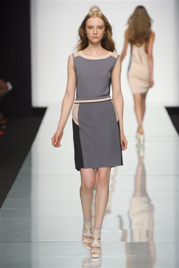 Fotoservizio/SS 2012/WOMEN/ANTEPRIMA/18