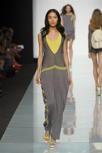 Fotoservizio/SS 2012/WOMEN/ANTEPRIMA/10