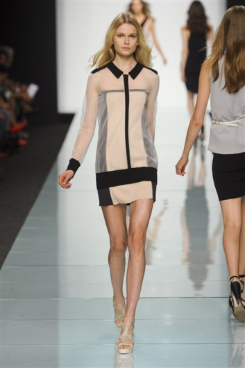 Fotoservizio/SS 2012/WOMEN/ANTEPRIMA/23