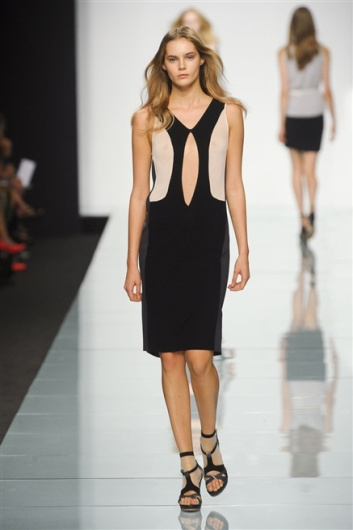 Fotoservizio/SS 2012/WOMEN/ANTEPRIMA/24