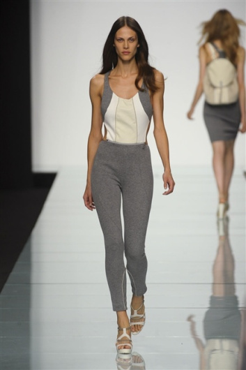 Fotoservizio/SS 2012/WOMEN/ANTEPRIMA/32