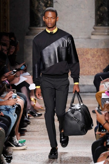 Fotoservizio/SS 2015/MEN/LES HOMMES/DP1/12