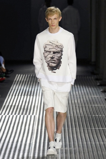 Fotoservizio/SS 2015/MEN/NEIL BARRETT/DP1/4