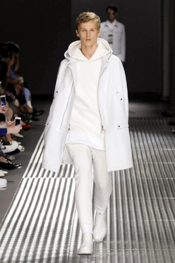 Fotoservizio/SS 2015/MEN/NEIL BARRETT/DP1/5