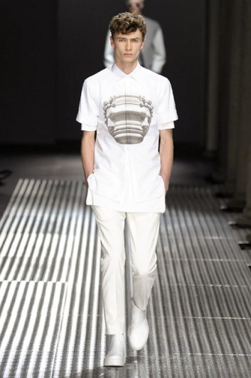 Fotoservizio/SS 2015/MEN/NEIL BARRETT/DP1/7