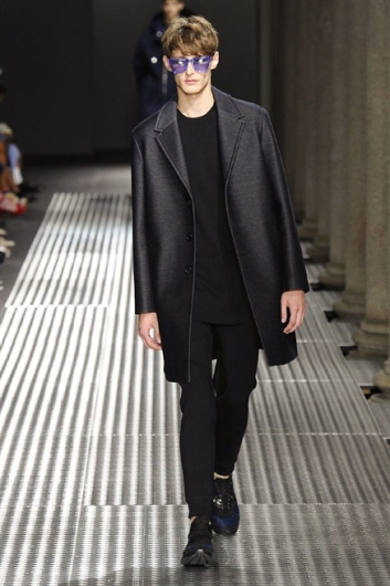 Fotoservizio/SS 2015/MEN/NEIL BARRETT/DP1/23