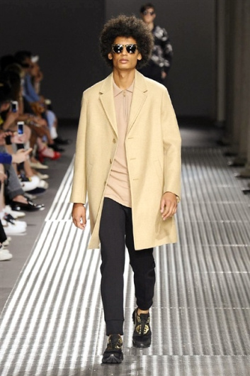 Fotoservizio/SS 2015/MEN/NEIL BARRETT/DP1/28