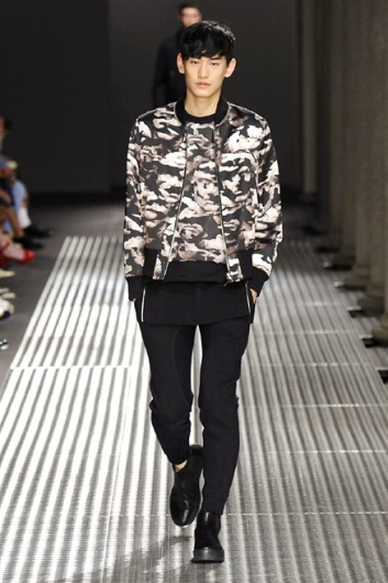 Fotoservizio/SS 2015/MEN/NEIL BARRETT/DP1/30