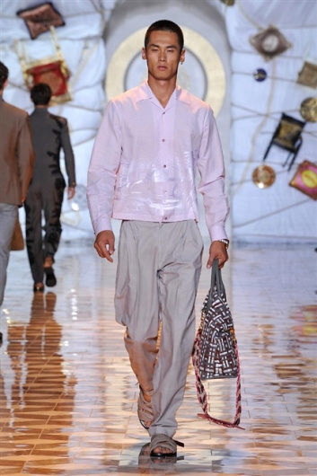 Fotoservizio/SS 2015/MEN/VERSACE/DP1/34