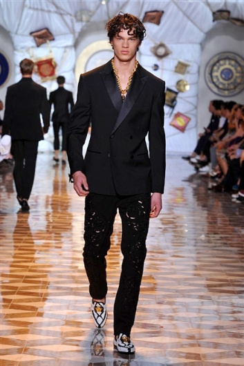 Fotoservizio/SS 2015/MEN/VERSACE/DP1/46