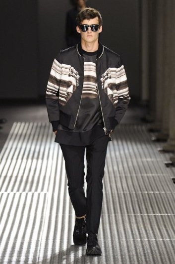 Fotoservizio/SS 2015/MEN/NEIL BARRETT/DP1/37