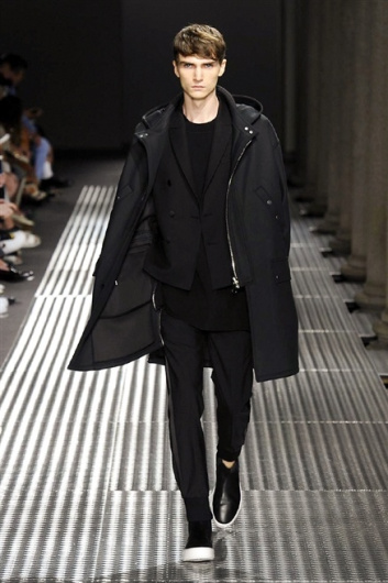Fotoservizio/SS 2015/MEN/NEIL BARRETT/DP1/40