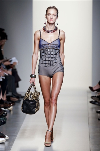 Fotoservizio/SS 2012/WOMEN/BOTTEGA VENETA/32