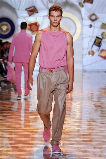 Fotoservizio/SS 2015/MEN/VERSACE/DP1/1