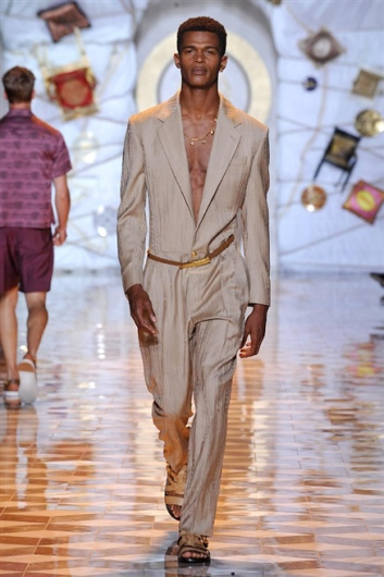 Fotoservizio/SS 2015/MEN/VERSACE/DP1/6