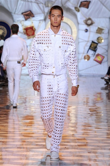 Fotoservizio/SS 2015/MEN/VERSACE/DP1/13