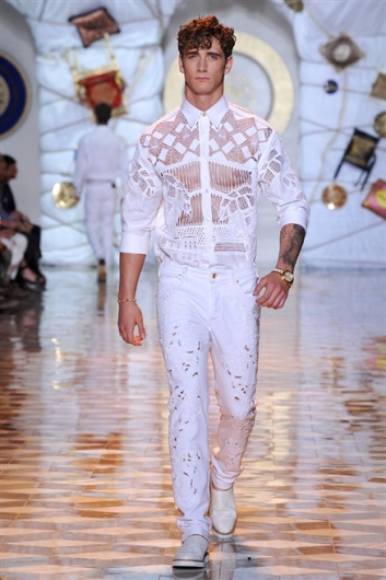 Fotoservizio/SS 2015/MEN/VERSACE/DP1/14